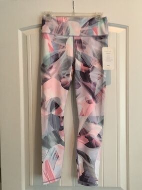 NWT Fabletics Multi Color 7/8 Leggings size M